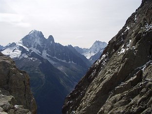 Vue du col sur la Verte et le Gdes. Jorasses